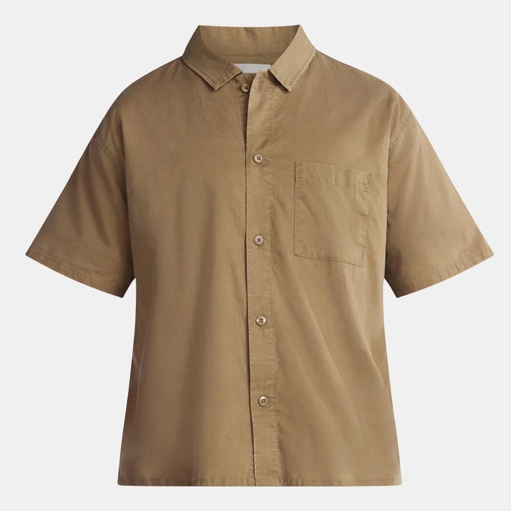 No Boundaries Boxy Button Down Shirt with Short Sleeves Men's Size Medium NWT